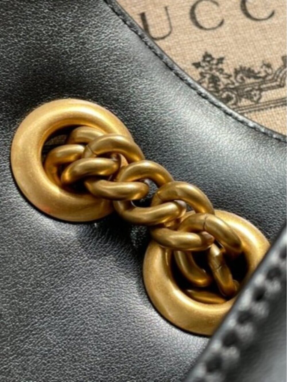GUCCI Black Leather GG Marmont Shoulder Bag. - Picture 8 of 9